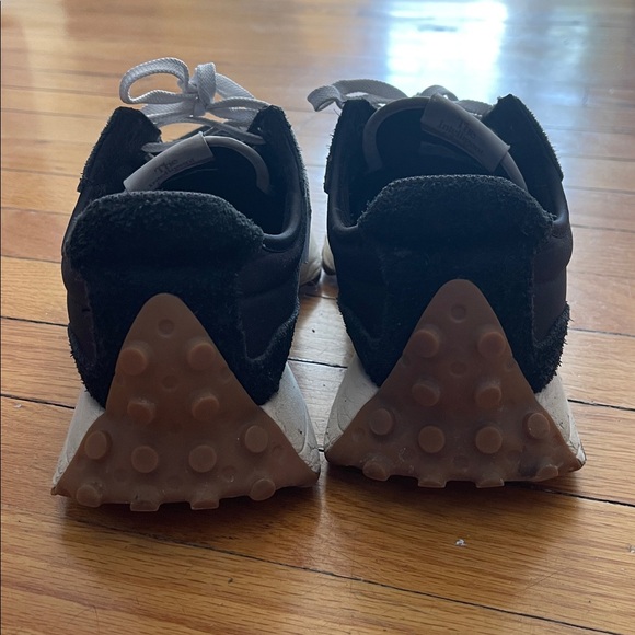 NB 327 sneakers - Picture 2 of 8